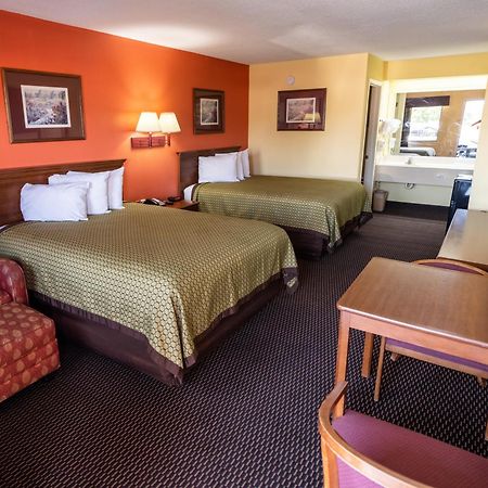 Budget Inn & Suites Hawkinsville Extérieur photo
