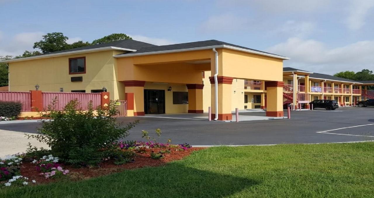 Budget Inn & Suites Hawkinsville Extérieur photo