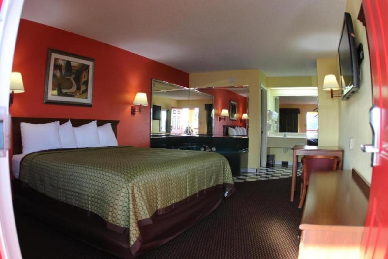Budget Inn & Suites Hawkinsville Extérieur photo