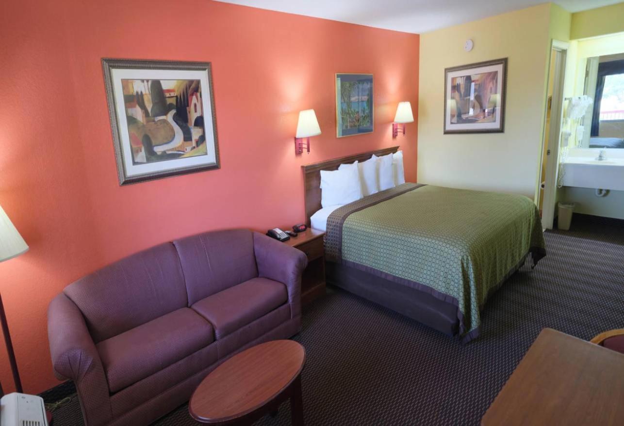 Budget Inn & Suites Hawkinsville Extérieur photo