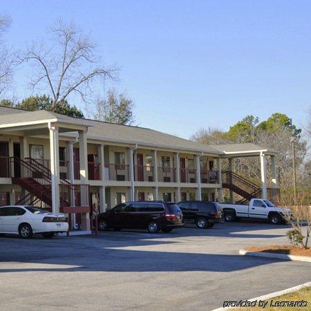 Budget Inn & Suites Hawkinsville Extérieur photo
