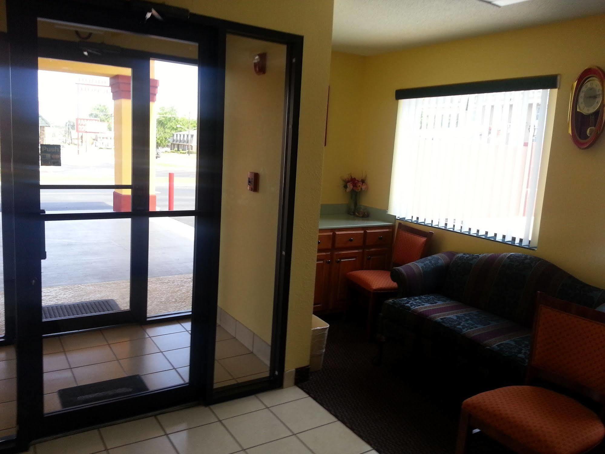 Budget Inn & Suites Hawkinsville Extérieur photo